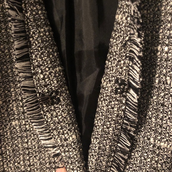 Black and White patterned Blazer with Lining - Picture 3 of 5